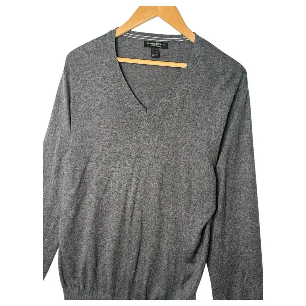 Banana Republic Sweater Mens L Silk Cashmere Luxury Blend V Neck Preppy Gray